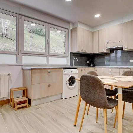 Larra By Sanse Holidays * San Sebastian